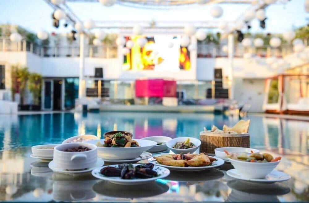 Sun City Hotel - The Gabriel Каир Экстерьер фото A selection of tapas