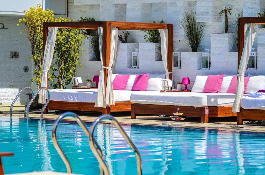 Sun City Hotel - The Gabriel Каир Экстерьер фото The pool at the Wynn