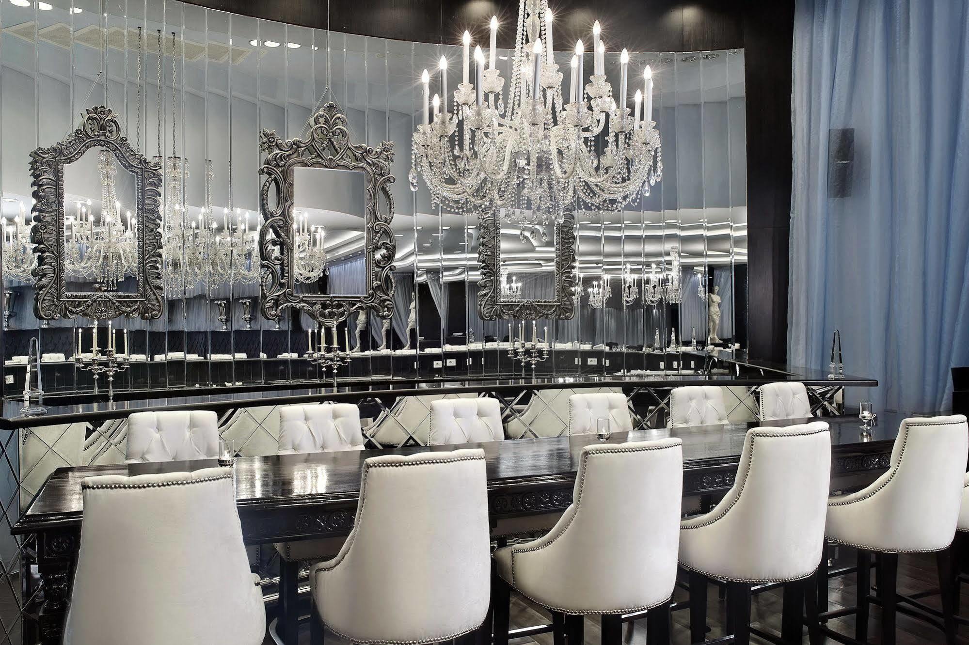 Sun City Hotel - The Gabriel Каир Экстерьер фото The bar at the nightclub